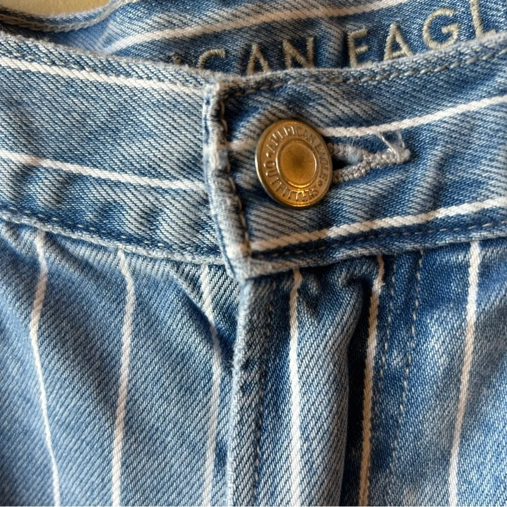 American Eagle Jeans Womens Size 8 Striped Mom Jean Medium Wash Denim High Rise